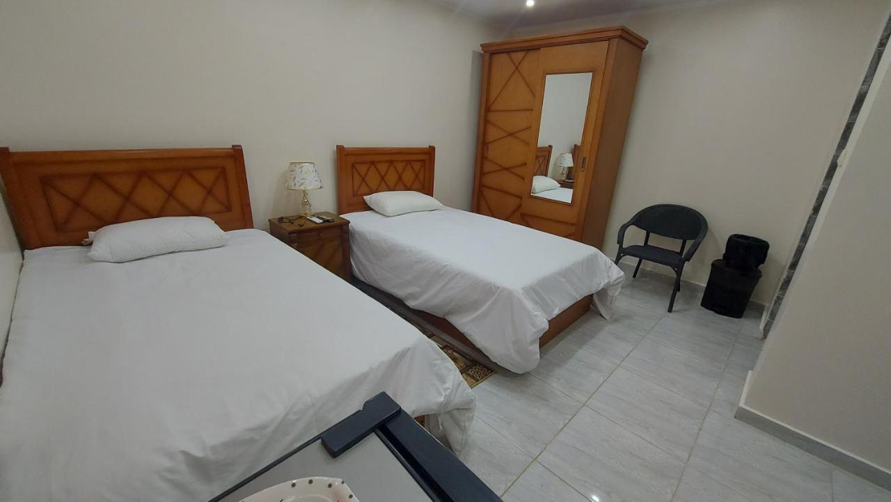 Kafret el-Gabal Ramses Guest House מראה חיצוני תמונה