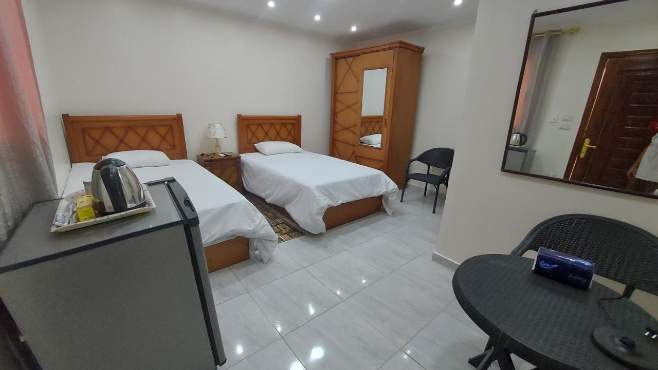 Kafret el-Gabal Ramses Guest House מראה חיצוני תמונה